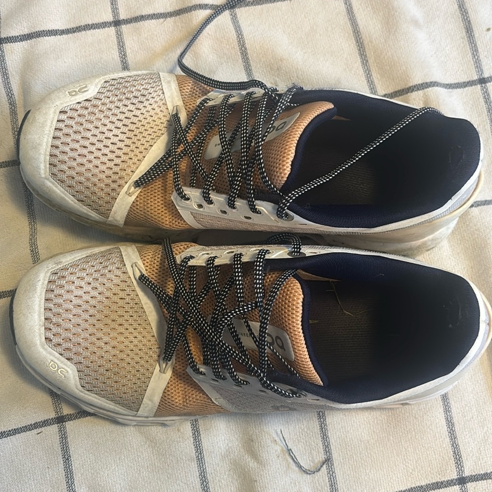 Women's Athletic on cloud shoes